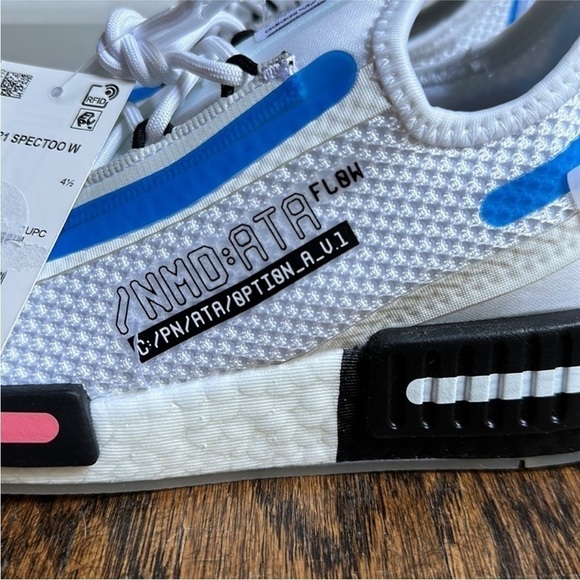 NWT Adidas NMD R1 Spectoo NASA Women’s Size 6 Shoes FZ3209 - Picture 3 of 7